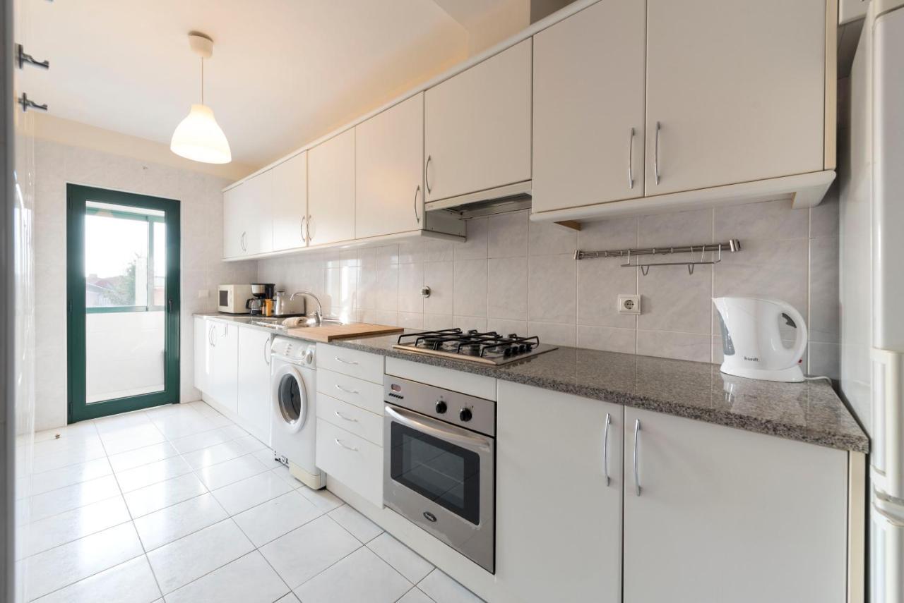 Lovelystay - Homey Feeling Flat W/ Free Parking Porto Eksteriør billede
