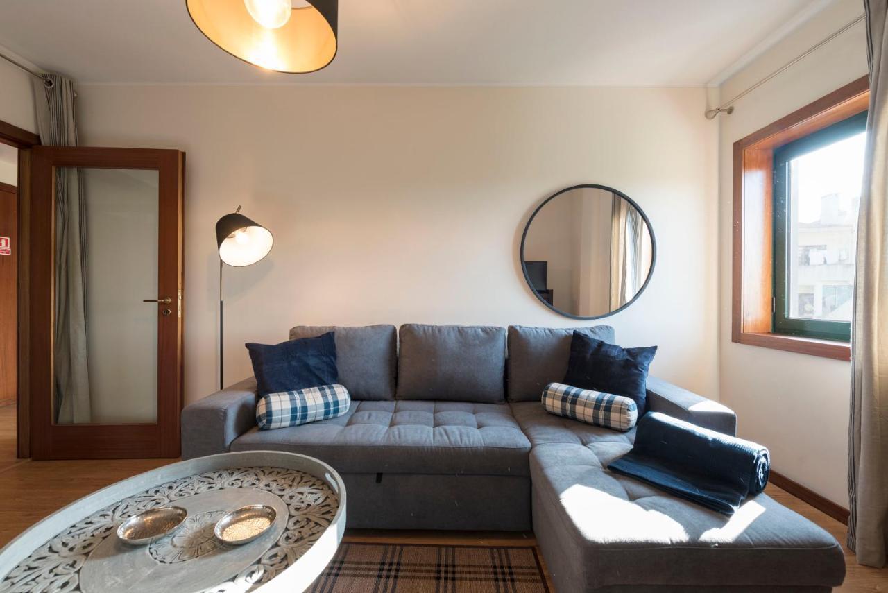 Lovelystay - Homey Feeling Flat W/ Free Parking Porto Eksteriør billede