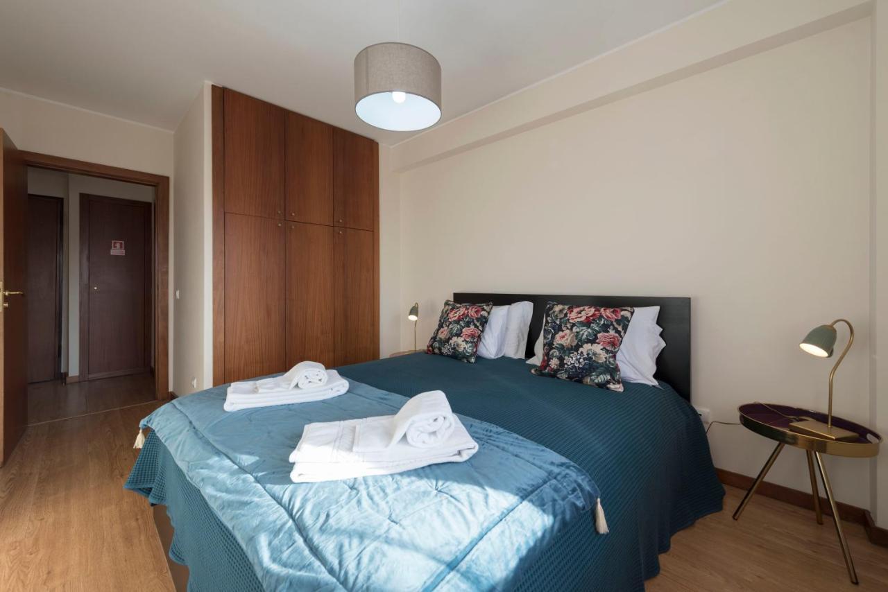 Lovelystay - Homey Feeling Flat W/ Free Parking Porto Eksteriør billede